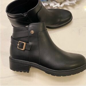 Giani Bernini Black Ankle Boots with Smooth Leather and Decorative Buckle